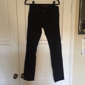 Straight leg black jean w cute quilted detail sz26